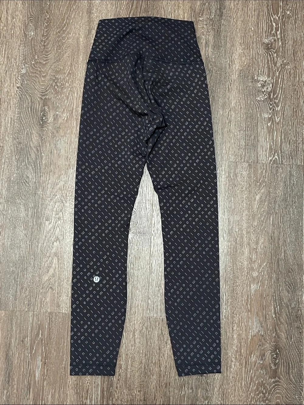 Like New Lululemon Black/Red Workout Set. Size 4